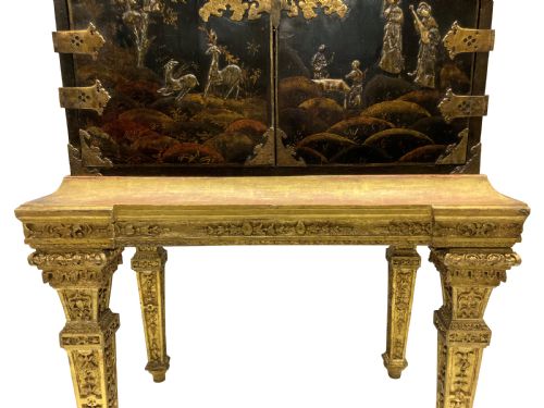A FINE WILLIAM MARY CHINOISERIE CABINET ON STAND - ADDITIONAL PHOTO 11