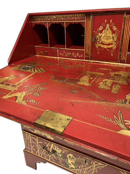 A GEORGE III SCARLET GILTJAPANNED DESK - ADDITIONAL PHOTO 4