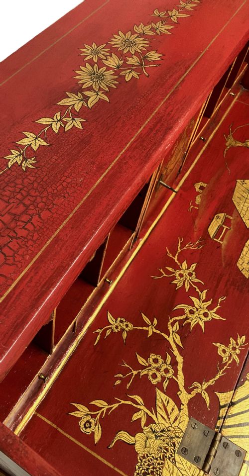 A GEORGE III SCARLET GILTJAPANNED DESK - ADDITIONAL PHOTO 6