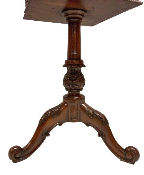 A PAIR OF FINE CHIPPENDALE STYLE MAHOGANY WINE TABLES - ADDITIONAL PHOTO 5