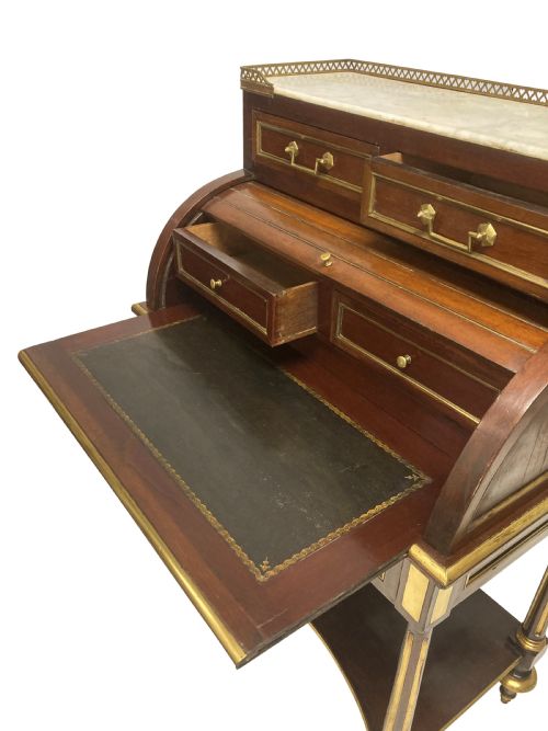 A SMALL DIRECTOIRE CYLINDER DESK IN MAHOGANY - ADDITIONAL PHOTO 2