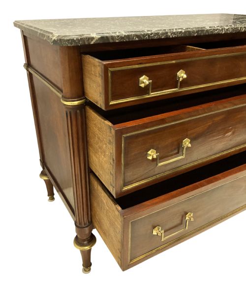 A DIRECTOIRE COMMODE IN MAHOGANY WITH A GREY MARBLE TOP - ADDITIONAL PHOTO 7