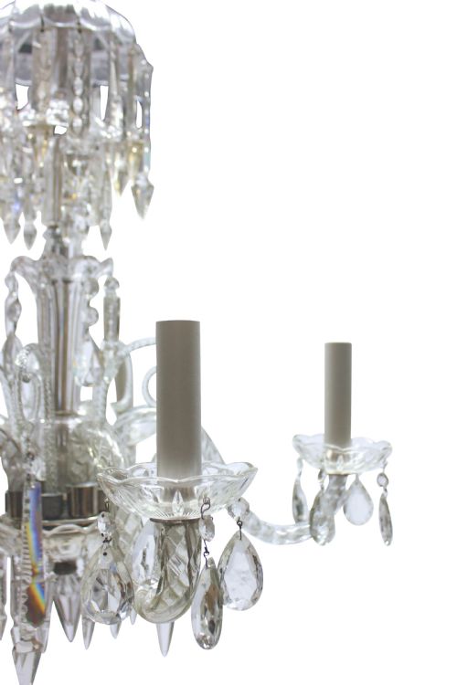 A SMALL ENGLISH CUT GLASS CHANDELIER IN THE GEORGIAN MANNER - ADDITIONAL PHOTO 4