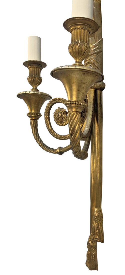 A PAIR OF LARGE LOUIS XVI STYLE GILT BRONZE WALL LIGHTS - ADDITIONAL PHOTO 3