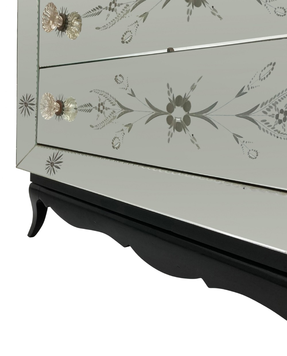 A French 1930s Art Deco chest of drawers featuring three etched mirrored glass drawers and a dark painted base with cabriole legs. View IX