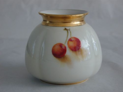 ROYAL WORCESTER FRUIT PAINTED VASE - ADDITIONAL PHOTO 1