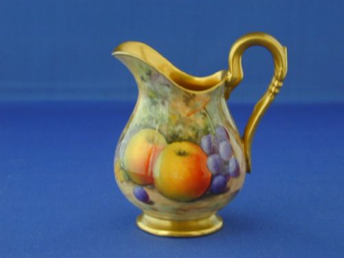 royal worcester fruit painted cream jug - CATEGORY: ANTIQUE JUGS - DATED 1920