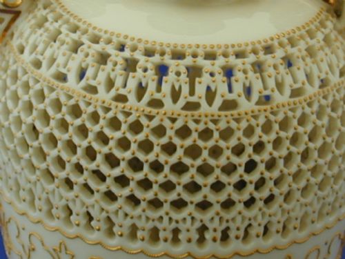 ROYAL WORCESTER RETICULATED VASE BY GEORGE OWEN - ADDITIONAL PHOTO 4