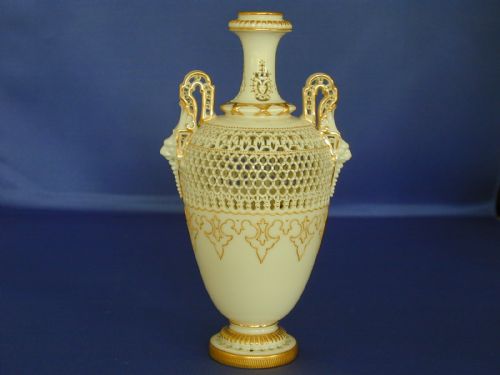 royal worcester reticulated vase by george owen - CATEGORY: ANTIQUE CERAMICS - DATED 