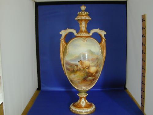 royal worcester vase and cover by harry davis - CATEGORY: ANTIQUE VASES - DATED 