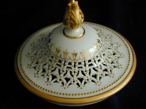 ROYAL WORCESTER RETICULATED VASE AND COVER SIGNED GEORGE OWEN - ADDITIONAL PHOTO 2