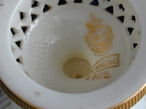 ROYAL WORCESTER RETICULATED VASE AND COVER SIGNED GEORGE OWEN - ADDITIONAL PHOTO 6