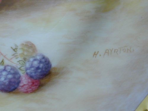 ROYAL WORCESTER FRUIT DECORATED VASE SIGNED H AYRTON - ADDITIONAL PHOTO 4