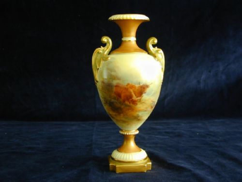 royal worcester artist signed vase signed h stinton - CATEGORY: ANTIQUE VASES - DATED 1910