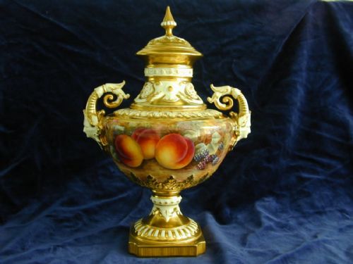 ROYAL WORCESTER ARTIST SIGNED FRUIT DECORATED VASE AND COVER - ADDITIONAL PHOTO 1