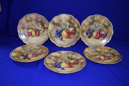 Royal Worcester Set of 6 Fruit Painted Plates
