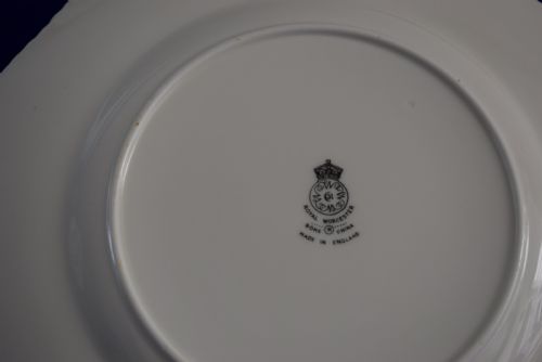 ROYAL WORCESTER FRUIT PAINTED ROPE EDGE LARGE SIZE PLATE - ADDITIONAL PHOTO 2