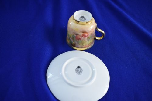 ROYAL WORCESTER SET OF 6 FRUIT PAINTED COFFEE CUPS AND SAUCERS - ADDITIONAL PHOTO 7