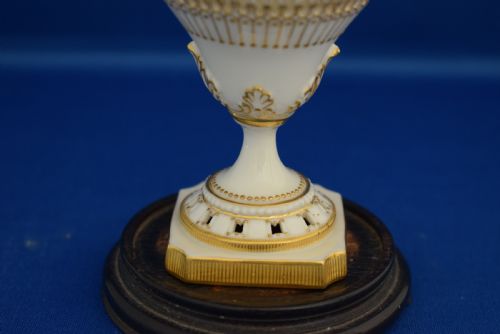 ANTIQUE ROYAL WORCESTER RETICULATED VASE SIGNED GEORGE OWEN - ADDITIONAL PHOTO 4