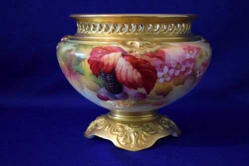 royal worcester jardinire decorated by kitty blake - CATEGORY: ANTIQUE CERAMICS - DATED 1920