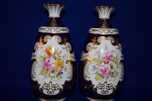 royal crown derby pair of hand painted and artist signed vases - CATEGORY: ANTIQUE VASES - DATED 1920
