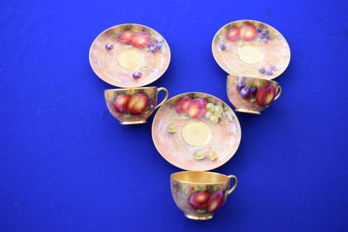ROYAL WORCESTER HAND PAINTED TEA SET BY AYRTON AND TOWNSEND FRUIT DECORATION - ADDITIONAL PHOTO 1