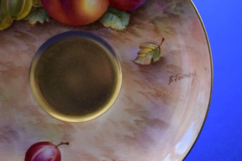 ROYAL WORCESTER FRUIT PAINTED CUP AND SAUCER SIGNED AYRTON AND TOWNSEND - ADDITIONAL PHOTO 3