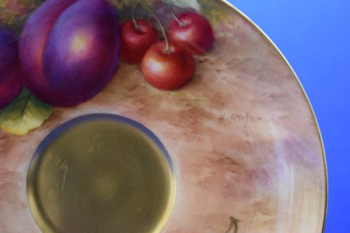 ROYAL WORCESTER FRUIT PAINTED CUP AND SAUCER SIGNED AYRTON - ADDITIONAL PHOTO 3