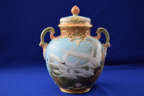 royal worcester pot pourri vase signed c baldwyn - CATEGORY: ANTIQUE VASES - DATED 1900