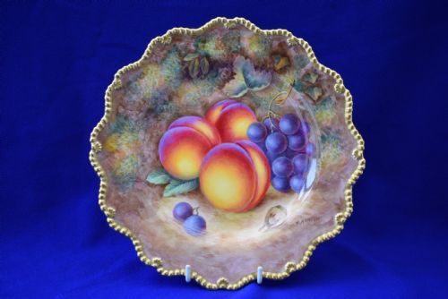 royal worcester painted fruit dessert plate by ayrton - CATEGORY: ANTIQUE PLATES - DATED 1960