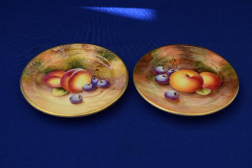 royal worcester miniature tea plates painted fruit - CATEGORY: ANTIQUE PLATES - DATED 1950