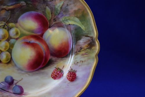 ROYAL WORCESTER PAINTED FRUIT DESSERT PLATE - ADDITIONAL PHOTO 1