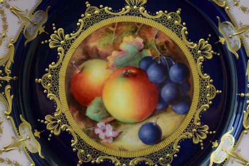 ROYAL WORCESTER CABINET PLATE WITH PAINTED FRUIT CENTRE BY WM BEE - ADDITIONAL PHOTO 1