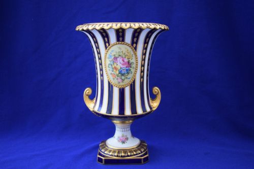 royal crown derby artist signed campana vase - CATEGORY: ANTIQUE VASES - DATED 1910