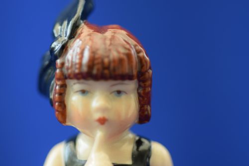 ROYAL WORCESTER CANDLESNUFFER HUSH FROM THE EARLY PERIOD - ADDITIONAL PHOTO 3