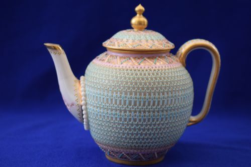 an exceptional royal worcester reticulated teapot and cover by george owen - CATEGORY: ANTIQUE CERAMICS - DATED 1880