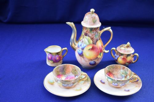 ROYAL WORCESTER MINIATURE PAINTED FRUIT TEACOFFEE SET - ADDITIONAL PHOTO 1