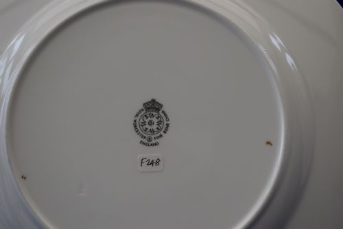ROYAL WORCESTER PAINTED FRUIT LARGE SIZE DINNER PLATE ARTIST SIGNED - ADDITIONAL PHOTO 1