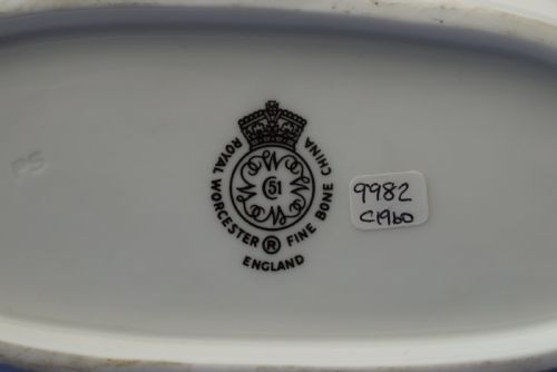 ROYAL WORCESTER PAINTED FRUIT PENCIL TRAY ARTIST SIGNED - ADDITIONAL PHOTO 1