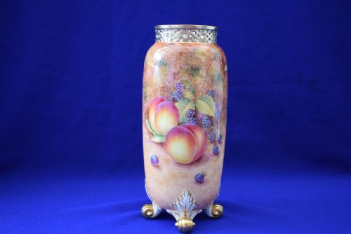 ROYAL WORCESTER PAINTED FRUIT SPILL VASE SIGNED FREEMAN - ADDITIONAL PHOTO 1