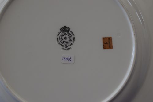 ROYAL WORCESTER PAINTED FRUIT ROPE EDGE PLATE LARGE SIZE - ADDITIONAL PHOTO 2