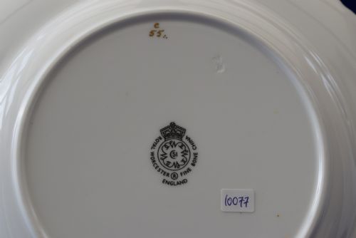 ROYAL WORCESTER PAINTED FRUIT STAR EDGE PLATE BY FREEMAN - ADDITIONAL PHOTO 2