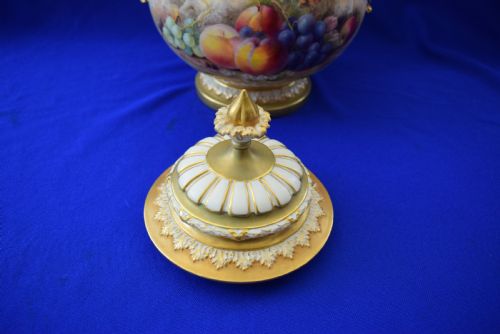 ROYAL WORCESTER PAINTED FRUIT BOW VASE EARLY PINK MARK PERIOD - ADDITIONAL PHOTO 4