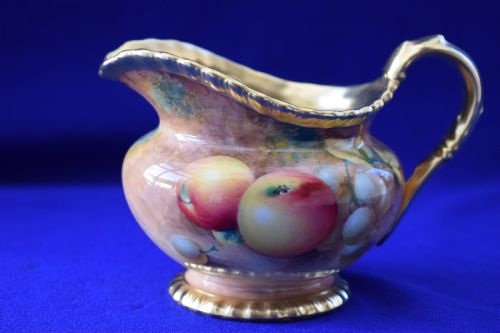 royal worcester painted fruit rope edge cream jug - CATEGORY: ANTIQUE JUGS - DATED 1950