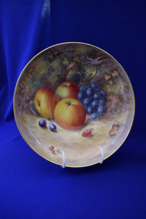 ROYAL WORCESTER PAIR OF PAINTED FRUIT FLOATING FLOWER BOWLS BY H AYRTON - ADDITIONAL PHOTO 1