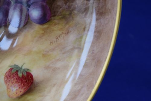 ROYAL WORCESTER PAIR OF PAINTED FRUIT FLOATING FLOWER BOWLS BY H AYRTON - ADDITIONAL PHOTO 5