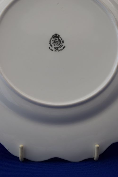 ROYAL WORCESTER PAINTED FRUIT STAR EDGE PLATE SIGNED H AYRTON - ADDITIONAL PHOTO 2
