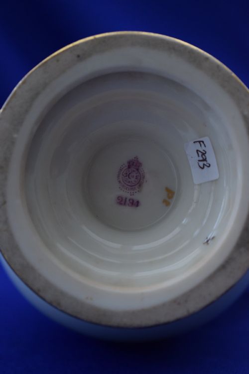 ROYAL WORCESTER VASE AND COVER SIGNED J STINTON - ADDITIONAL PHOTO 3