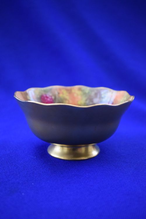 ROYAL WORCESTER PAINTED FRUIT SUGAR BOWL BY TOWNSEND - ADDITIONAL PHOTO 1