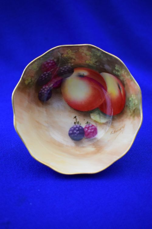 ROYAL WORCESTER PAINTED FRUIT SUGAR BOWL BY TOWNSEND - ADDITIONAL PHOTO 2